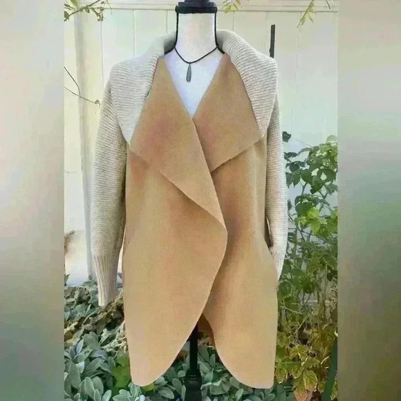 Venus 2 toned knit cardigan SZ small - Picture 1 of 7